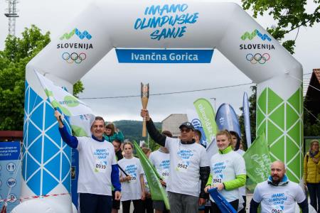 FOTO  Slovenske olimpijske sanje ponesli širom naše občine 104